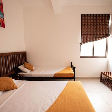 Port View City Hotel Kolombo Dış mekan fotoğraf